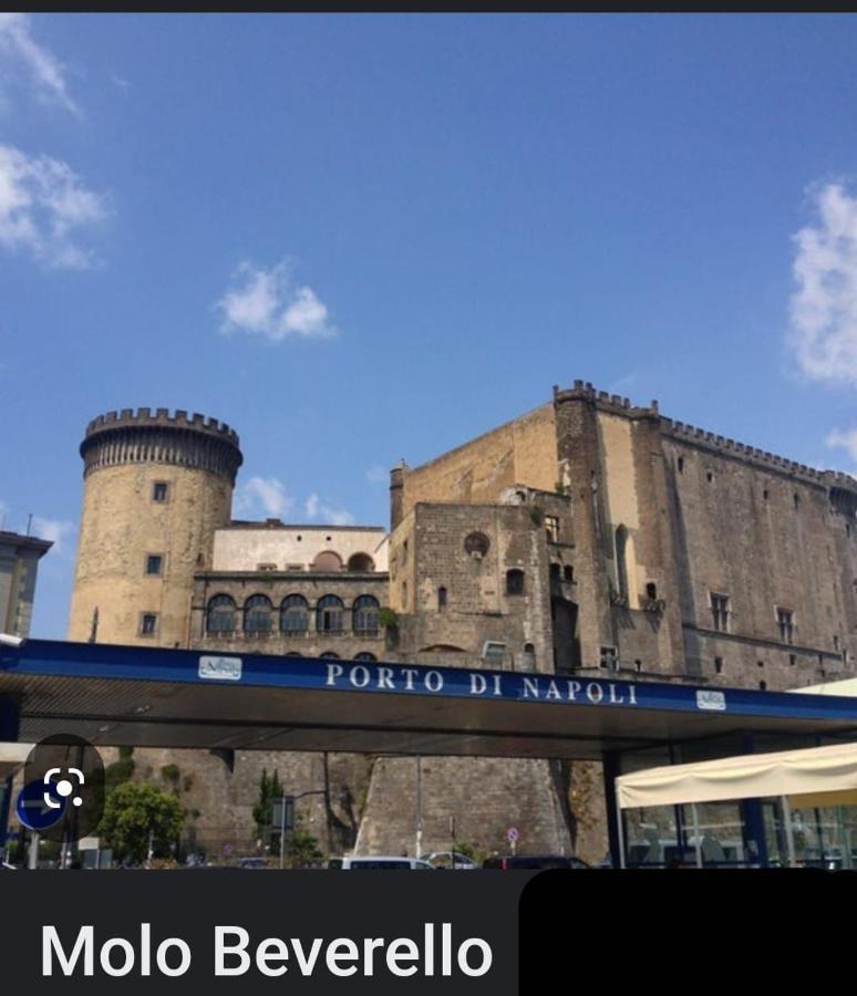 Borgo Loreto Napoli Bagian luar foto