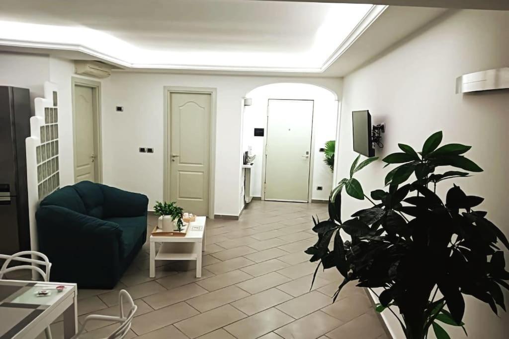 Borgo Loreto Napoli Bagian luar foto