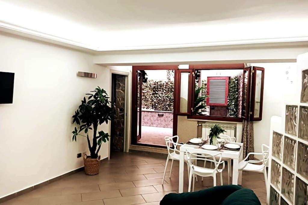 Borgo Loreto Napoli Bagian luar foto