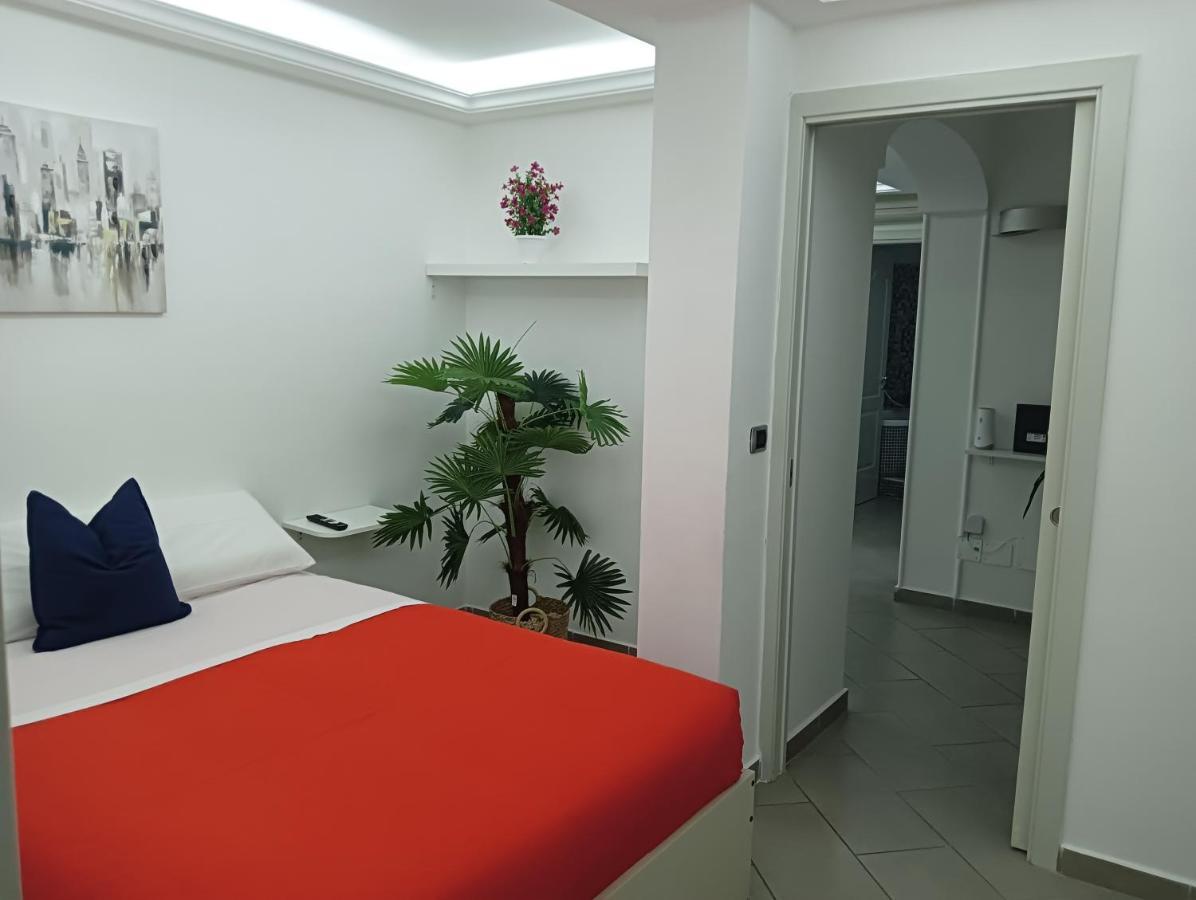 Borgo Loreto Napoli Bagian luar foto
